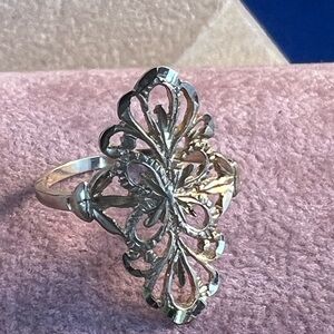 Elegant 10k solid gold Filigree Ring